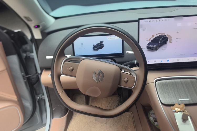 Used Leapmotor C11 2026 All-Electric 640 LiDAR Edition Steering Wheel