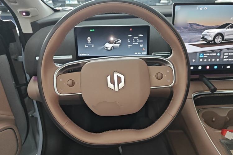 Used Leapmotor C11 2026 All-Electric 640 LiDAR Prestige Edition Steering Wheel