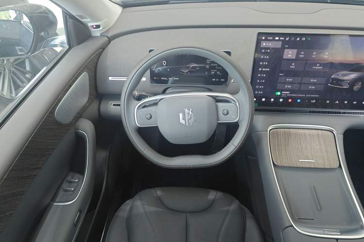 Used Leapmotor C11 2026 Range-Extended 300 LiDAR Edition Steering Wheel
