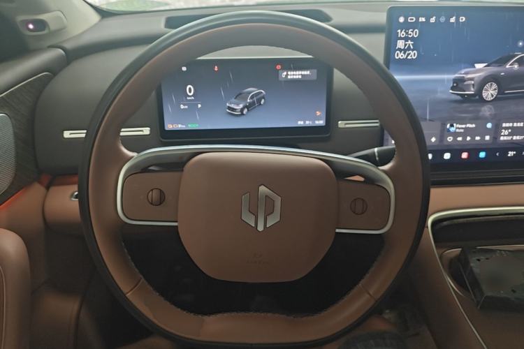 Used Leapmotor C11 2026 All-Electric 640 LiDAR Prestige Edition Steering Wheel