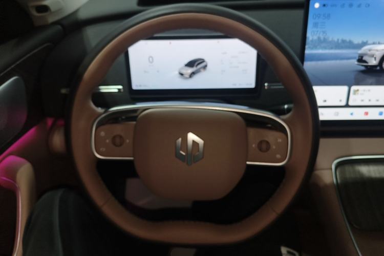 Used Leapmotor C11 2026 All-Electric 640 LiDAR Prestige Edition Steering Wheel