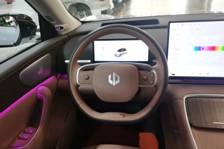 Used Leapmotor C11 2026 All-Electric 640 LiDAR Prestige Edition Steering Wheel