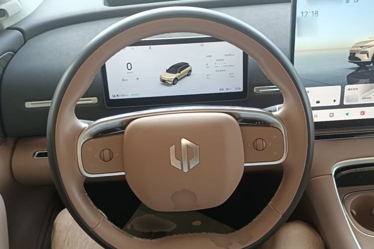 Used Leapmotor C11 2026 All-Electric 640 LiDAR Prestige Edition Steering Wheel