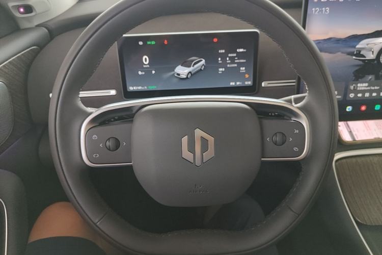 Used Leapmotor C11 2026 All-Electric 640 LiDAR Prestige Edition Steering Wheel