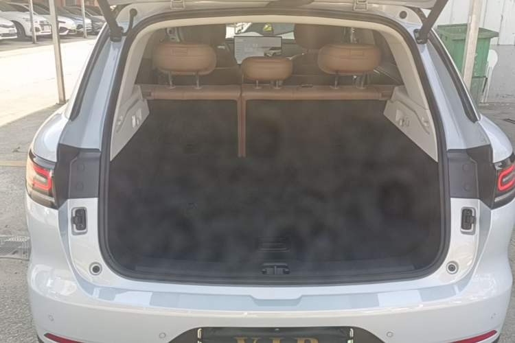 Used Leapmotor C11 2026 All-Electric 640 LiDAR Prestige Edition Trunk