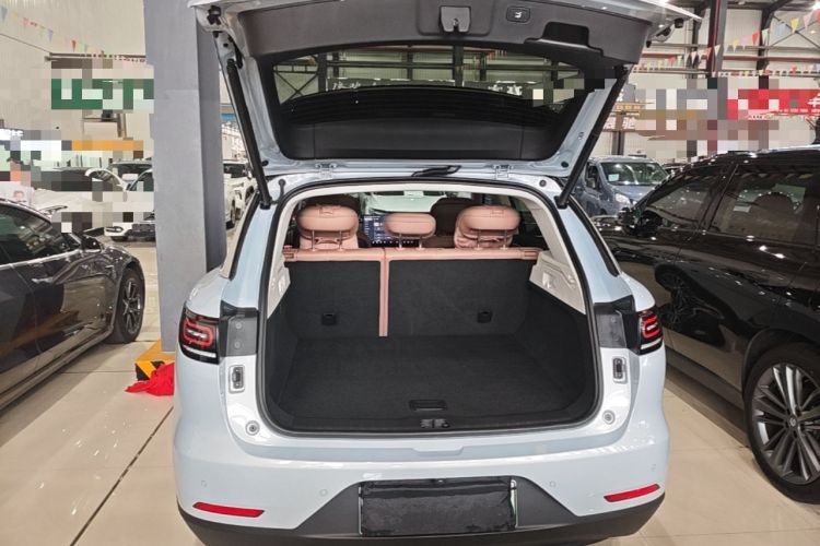 Used Leapmotor C11 2026 All-Electric 640 LiDAR Prestige Edition Trunk