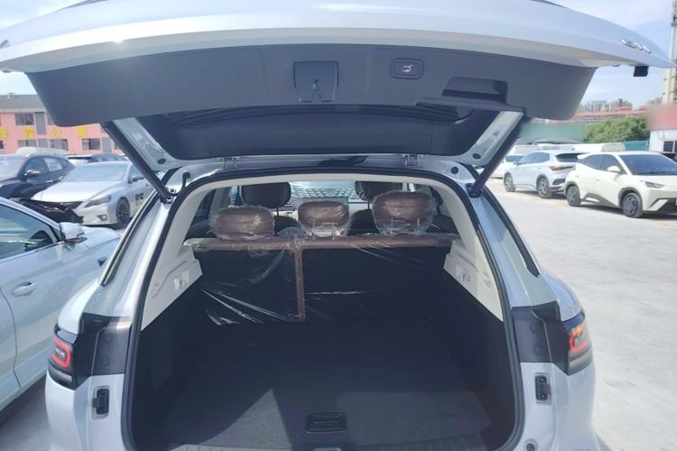 Used Leapmotor C11 2026 All-Electric 640 LiDAR Edition Trunk