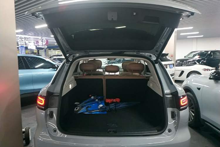 Used Leapmotor C11 2026 All-Electric 640 LiDAR Prestige Edition Trunk
