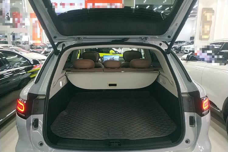 Used Leapmotor C11 2026 All-Electric 640 LiDAR Prestige Edition Trunk