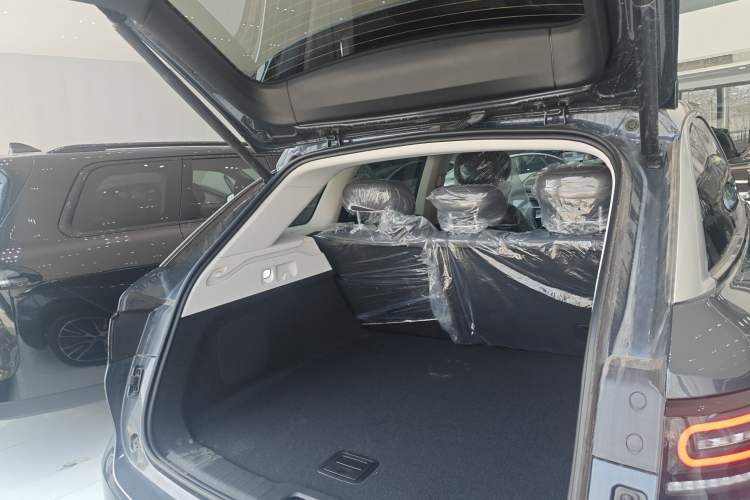 Used Leapmotor C11 2026 Range-Extended 300 LiDAR Edition Trunk