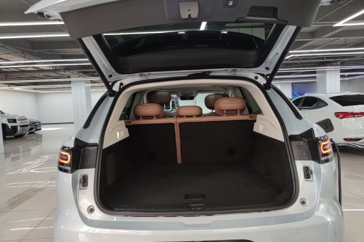 Used Leapmotor C11 2026 All-Electric 640 LiDAR Prestige Edition Trunk