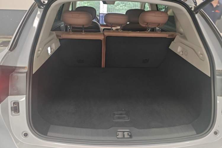 Used Leapmotor C11 2026 All-Electric 640 LiDAR Prestige Edition Trunk