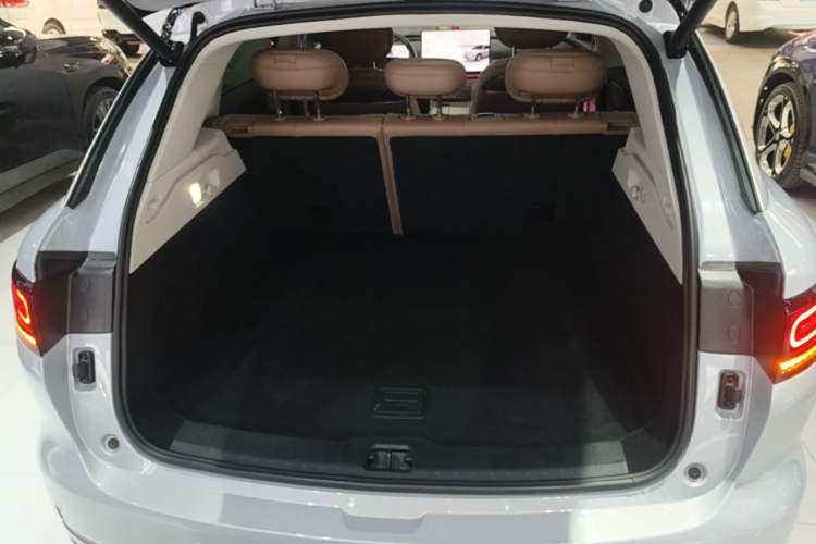 Used Leapmotor C11 2026 All-Electric 640 LiDAR Prestige Edition Trunk