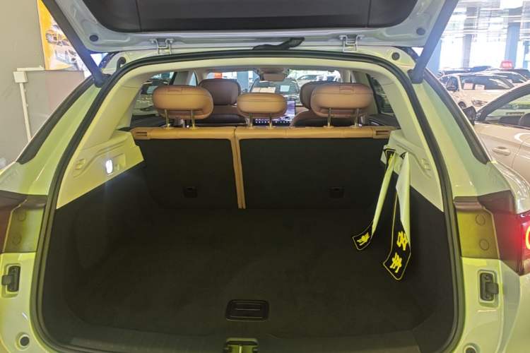 Used Leapmotor C11 2026 All-Electric 640 LiDAR Prestige Edition Trunk