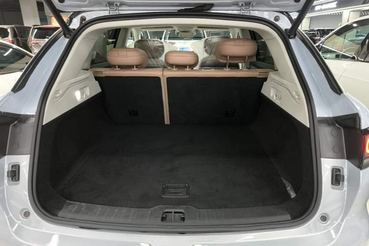 Used Leapmotor C11 2026 All-Electric 640 LiDAR Prestige Edition Trunk