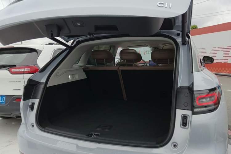 Used Leapmotor C11 2026 All-Electric 640 LiDAR Prestige Edition Trunk