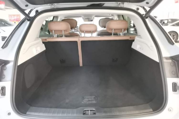 Used Leapmotor C11 2026 All-Electric 640 LiDAR Prestige Edition Trunk