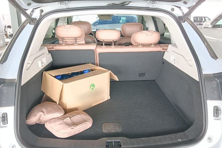 Used Leapmotor C11 2026 All-Electric 640 LiDAR Prestige Edition Trunk