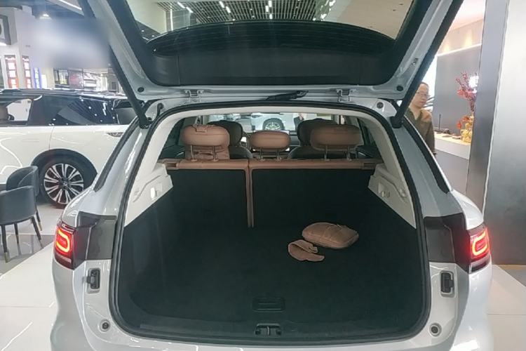 Used Leapmotor C11 2026 All-Electric 640 LiDAR Prestige Edition Trunk