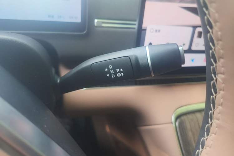 Used Leapmotor C11 2026 All-Electric 640 LiDAR Prestige Edition Gear Lever