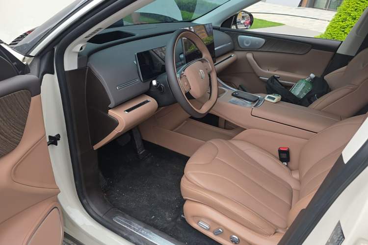 Used Leapmotor C11 2026 Range-Extended 300 LiDAR Prestige Edition Left Front Seat