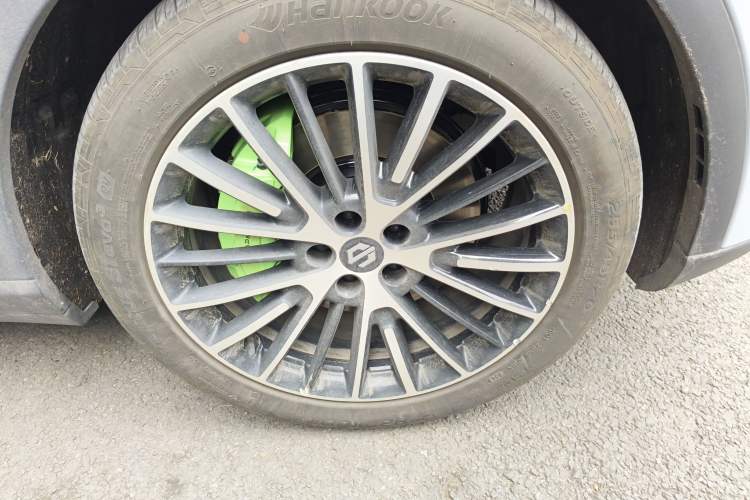 Used Leapmotor C11 2026 All-Electric 640 LiDAR Prestige Edition Right Front Wheel Hub