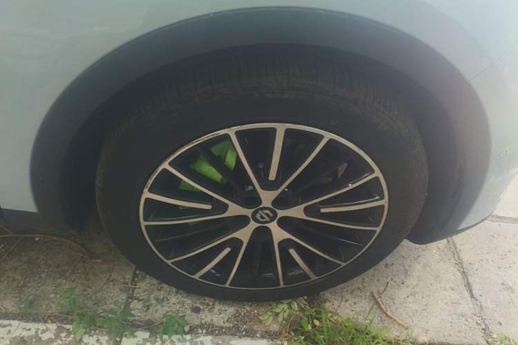 Used Leapmotor C11 2026 All-Electric 640 LiDAR Prestige Edition Right Front Wheel Hub