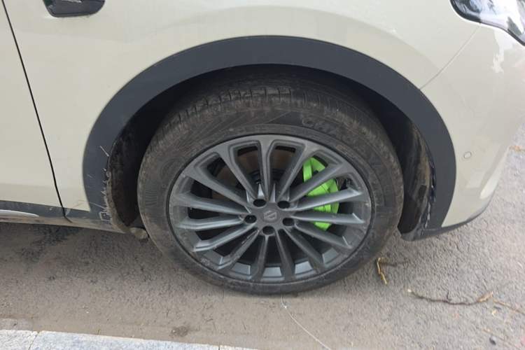 Used Leapmotor C11 2026 Range-Extended 300 LiDAR Prestige Edition Right Front Wheel Hub