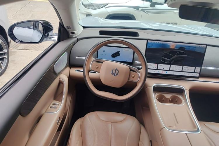 Used Leapmotor C11 2026 All-Electric 640 LiDAR Prestige Edition Steering Wheel