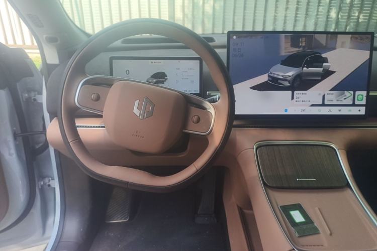 Used Leapmotor C11 2026 All-Electric 640 LiDAR Prestige Edition Steering Wheel