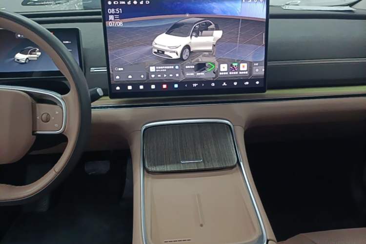 Used Leapmotor C11 2026 All-Electric 640 LiDAR Prestige Edition Audio And AC Panel
