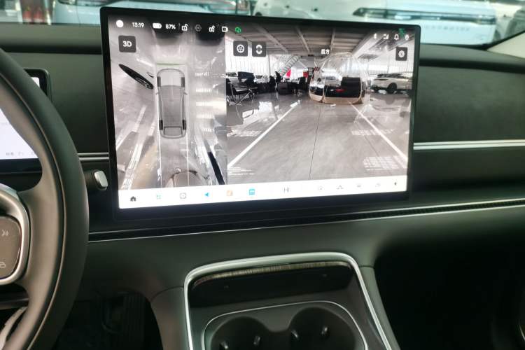 Used Leapmotor C11 2026 All-Electric 640 LiDAR Edition Audio And AC Panel
