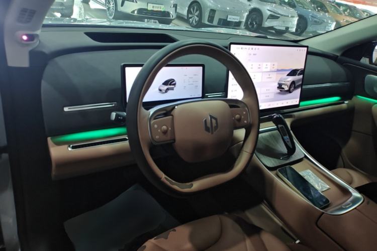 Used Leapmotor C11 2026 All-Electric 640 LiDAR Prestige Edition Center Console