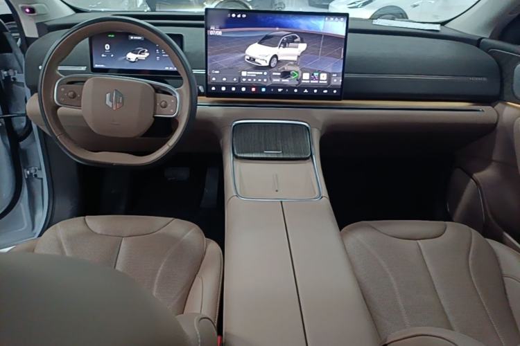 Used Leapmotor C11 2026 All-Electric 640 LiDAR Prestige Edition Center Console