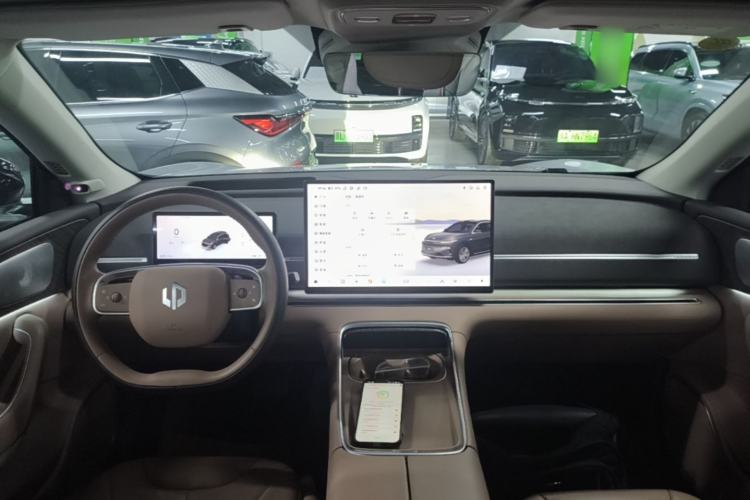 Used Leapmotor C11 2026 All-Electric 640 LiDAR Prestige Edition Center Console