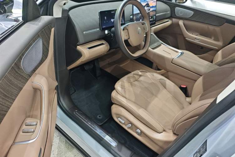 Used Leapmotor C11 2026 All-Electric 640 LiDAR Prestige Edition Driver Seat