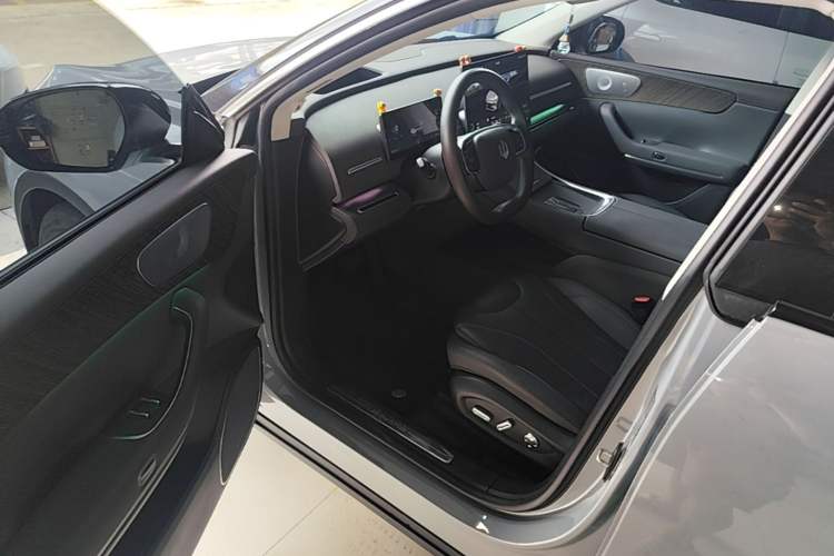 Used Leapmotor C11 2026 All-Electric 640 LiDAR Prestige Edition Driver Seat