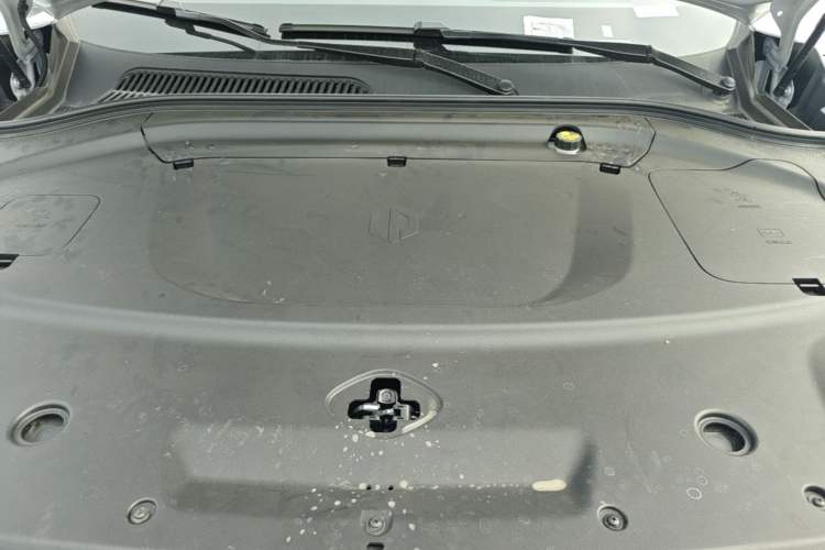 Used Leapmotor C11 2026 All-Electric 640 LiDAR Prestige Edition Engine Bay