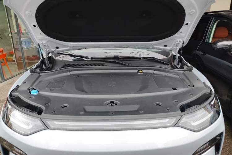 Used Leapmotor C11 2026 All-Electric 640 LiDAR Prestige Edition Engine Bay