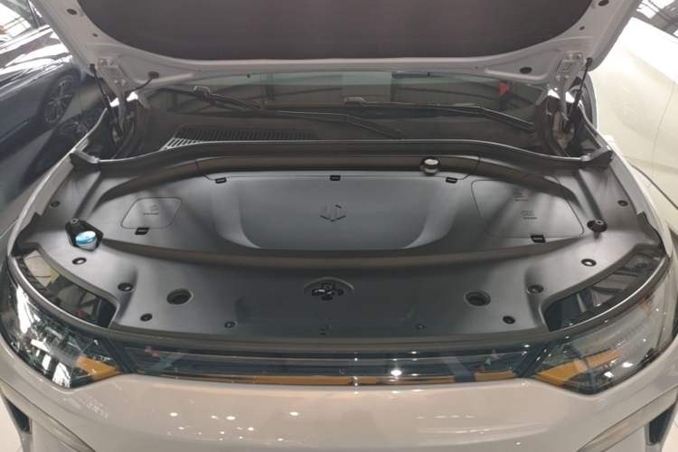 Used Leapmotor C11 2026 All-Electric 640 LiDAR Prestige Edition Engine Bay