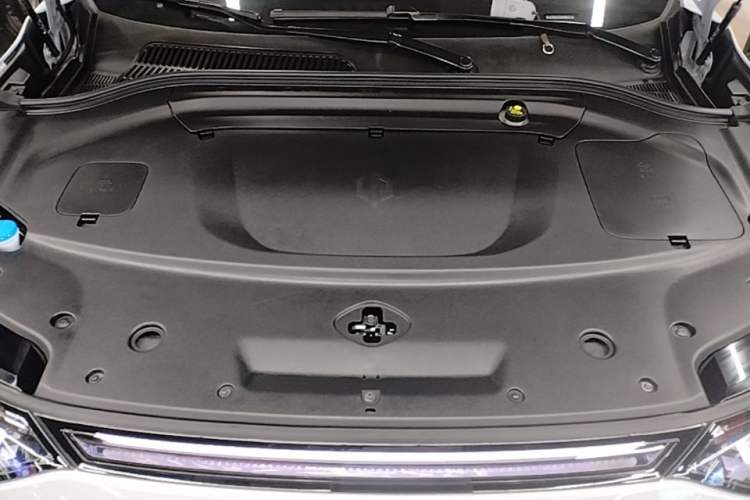 Used Leapmotor C11 2026 All-Electric 640 LiDAR Prestige Edition Engine Bay