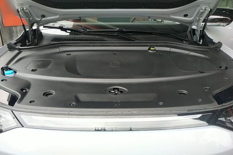 Used Leapmotor C11 2026 All-Electric 640 LiDAR Prestige Edition Engine Bay