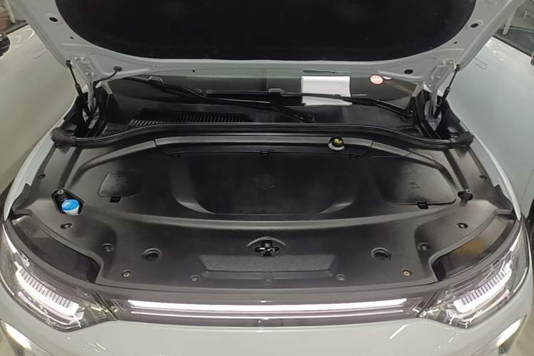 Used Leapmotor C11 2026 All-Electric 640 LiDAR Prestige Edition Engine Bay