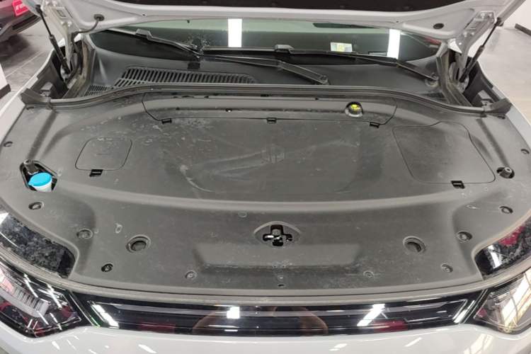 Used Leapmotor C11 2026 All-Electric 640 LiDAR Prestige Edition Engine Bay