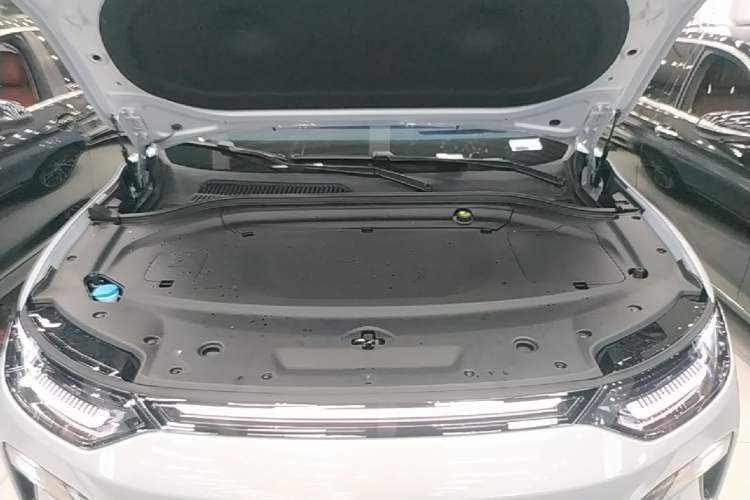Used Leapmotor C11 2026 All-Electric 640 LiDAR Prestige Edition Engine Bay