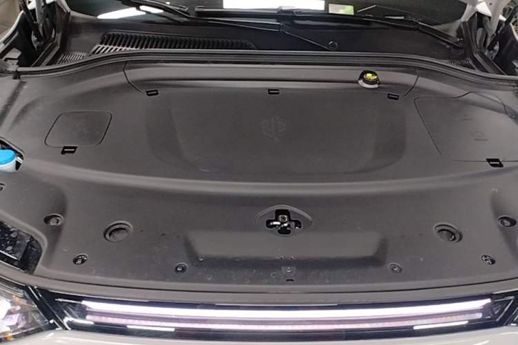 Used Leapmotor C11 2026 All-Electric 640 LiDAR Prestige Edition Engine Bay