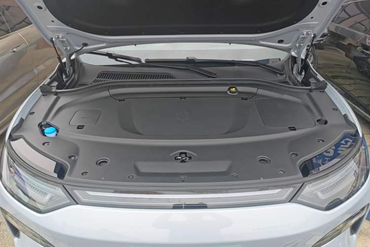 Used Leapmotor C11 2026 All-Electric 640 LiDAR Prestige Edition Engine Bay