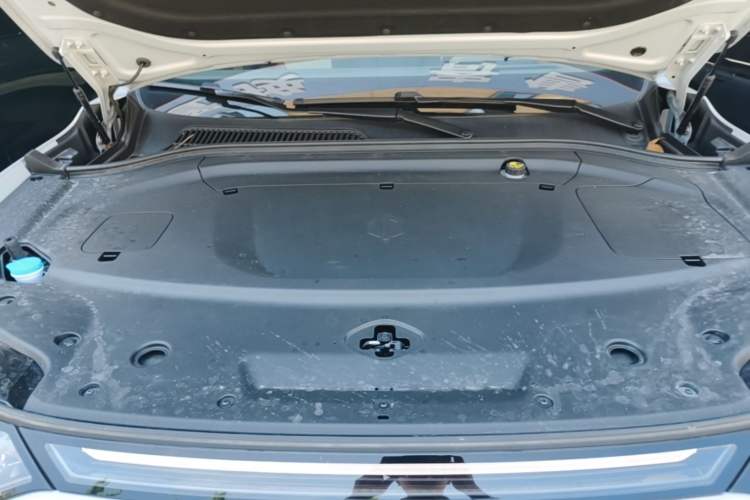 Used Leapmotor C11 2026 All-Electric 640 LiDAR Prestige Edition Engine Bay
