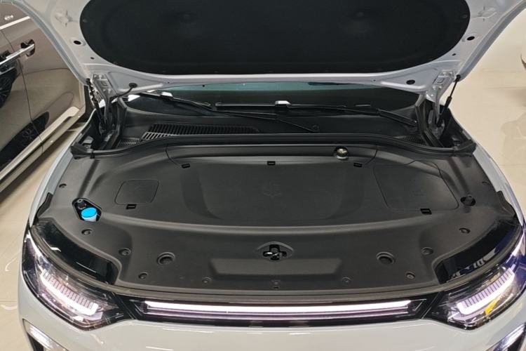 Used Leapmotor C11 2026 All-Electric 640 LiDAR Prestige Edition Engine Bay