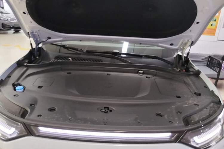 Used Leapmotor C11 2026 All-Electric 640 LiDAR Edition Engine Bay